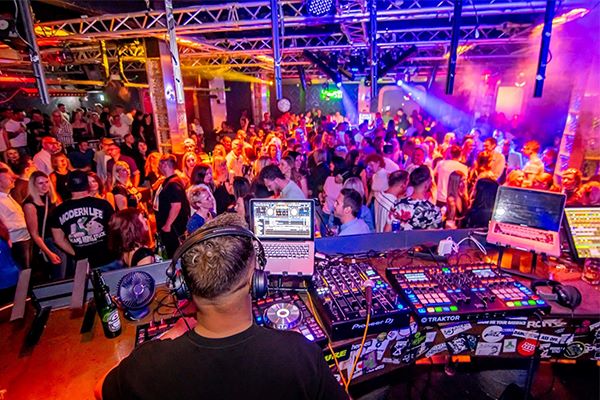 DJ Marcel Schmutzler MSMUSIC I DJ für Hochzeiten und Events in Zwickau, Chemnitz, Gera, Altenburg, Hof, Leipzig, Sachsen, Thüringen