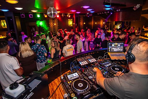 DJ Marcel Schmutzler MSMUSIC I DJ für Hochzeiten und Events in Zwickau, Chemnitz, Gera, Altenburg, Hof, Leipzig, Sachsen, Thüringen