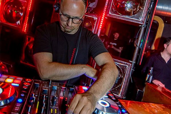 DJ Marcel Schmutzler MSMUSIC I DJ für Hochzeiten und Events in Zwickau, Chemnitz, Gera, Altenburg, Hof, Leipzig, Sachsen, Thüringen
